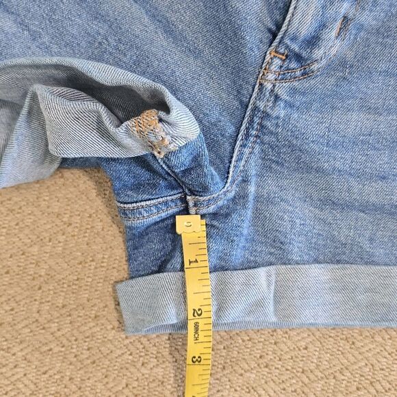 American Eagle Mom Short Cuffed Hem Shorts - Size 2 - Picture 10 of 13